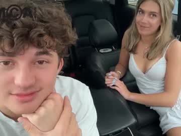 couple Live Naked Cam Girls with gracieandtyler