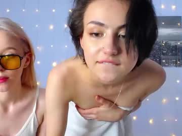 couple Live Naked Cam Girls with kayla_bennet