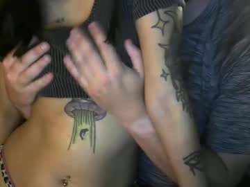couple Live Naked Cam Girls with themfmilf