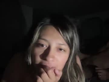 couple Live Naked Cam Girls with pinapplelover69
