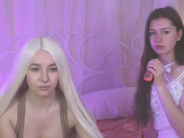 couple Live Naked Cam Girls with essmii