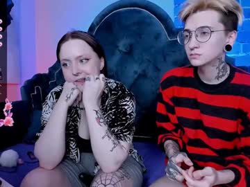 couple Live Naked Cam Girls with shypreettygirl
