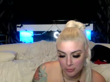 couple Live Naked Cam Girls with jayjbaybee