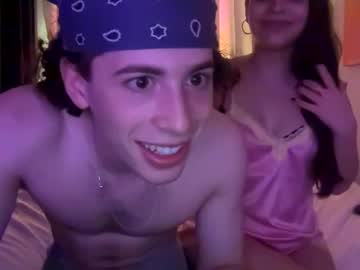 couple Live Naked Cam Girls with yaraandleo